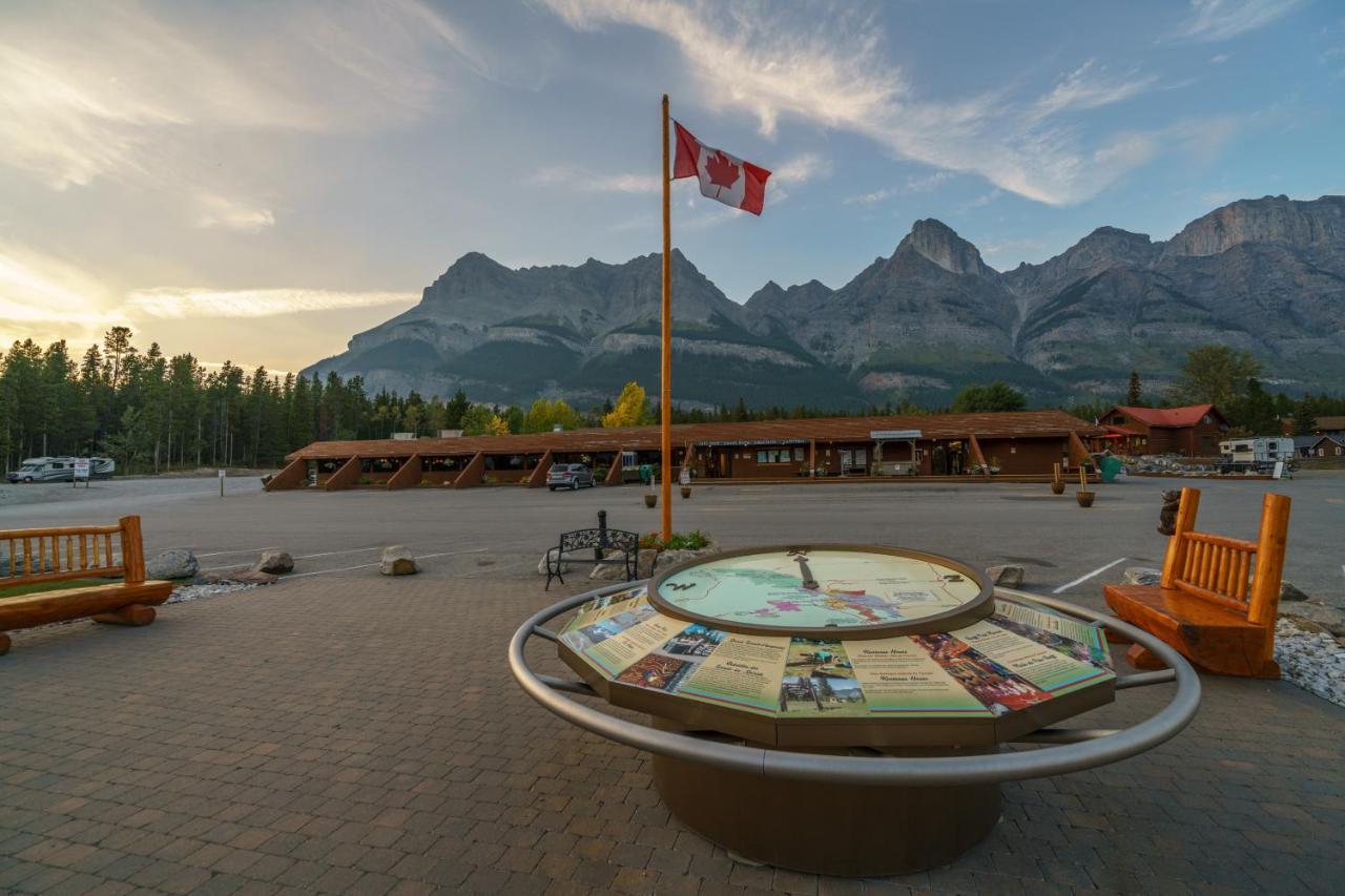 The Crossing Hotel Saskatchewan River Crossing Luaran gambar